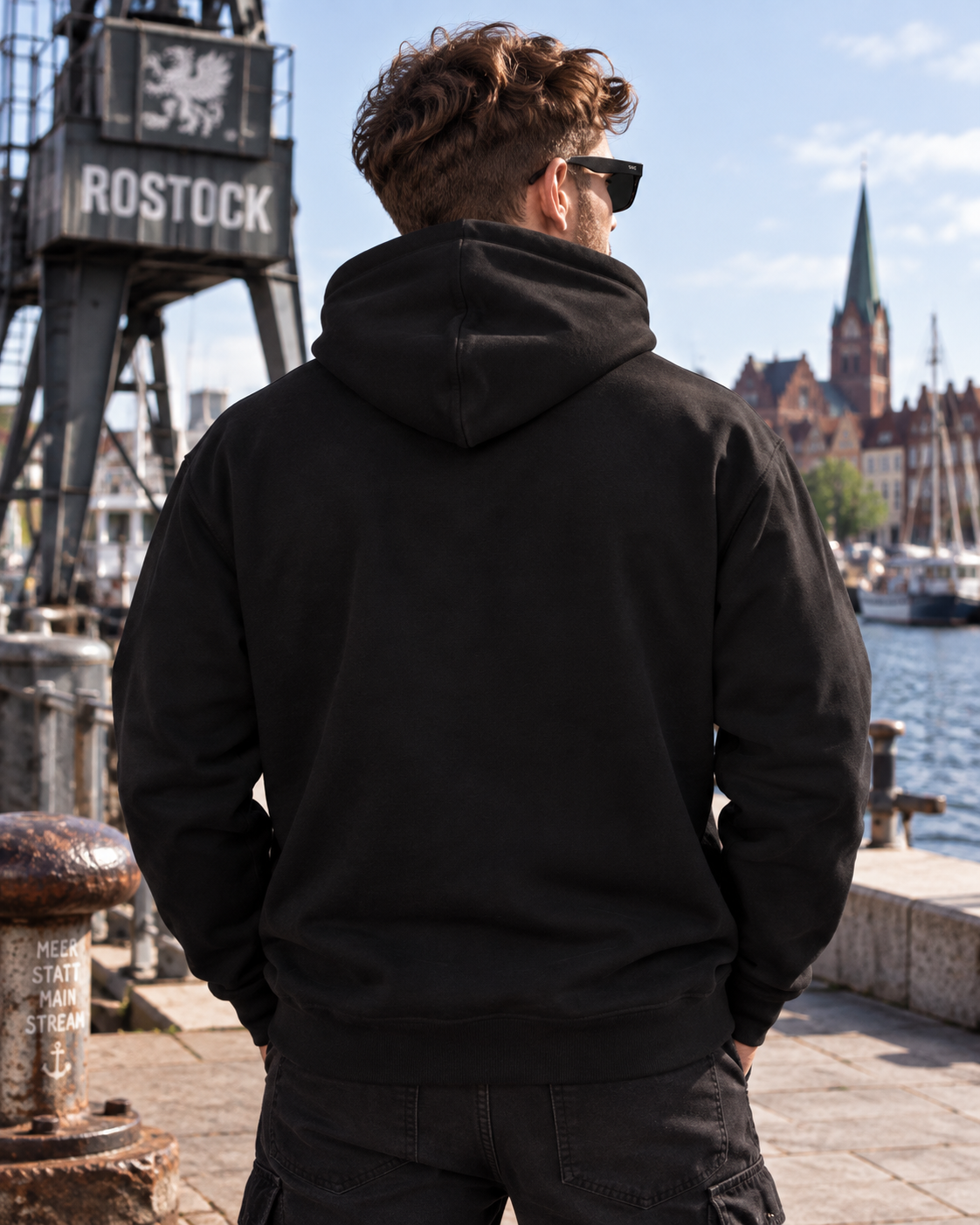 Rostock Hoodie – Greif | Kurvenkultur